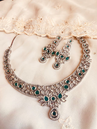 Emerald and Silver Choker Set