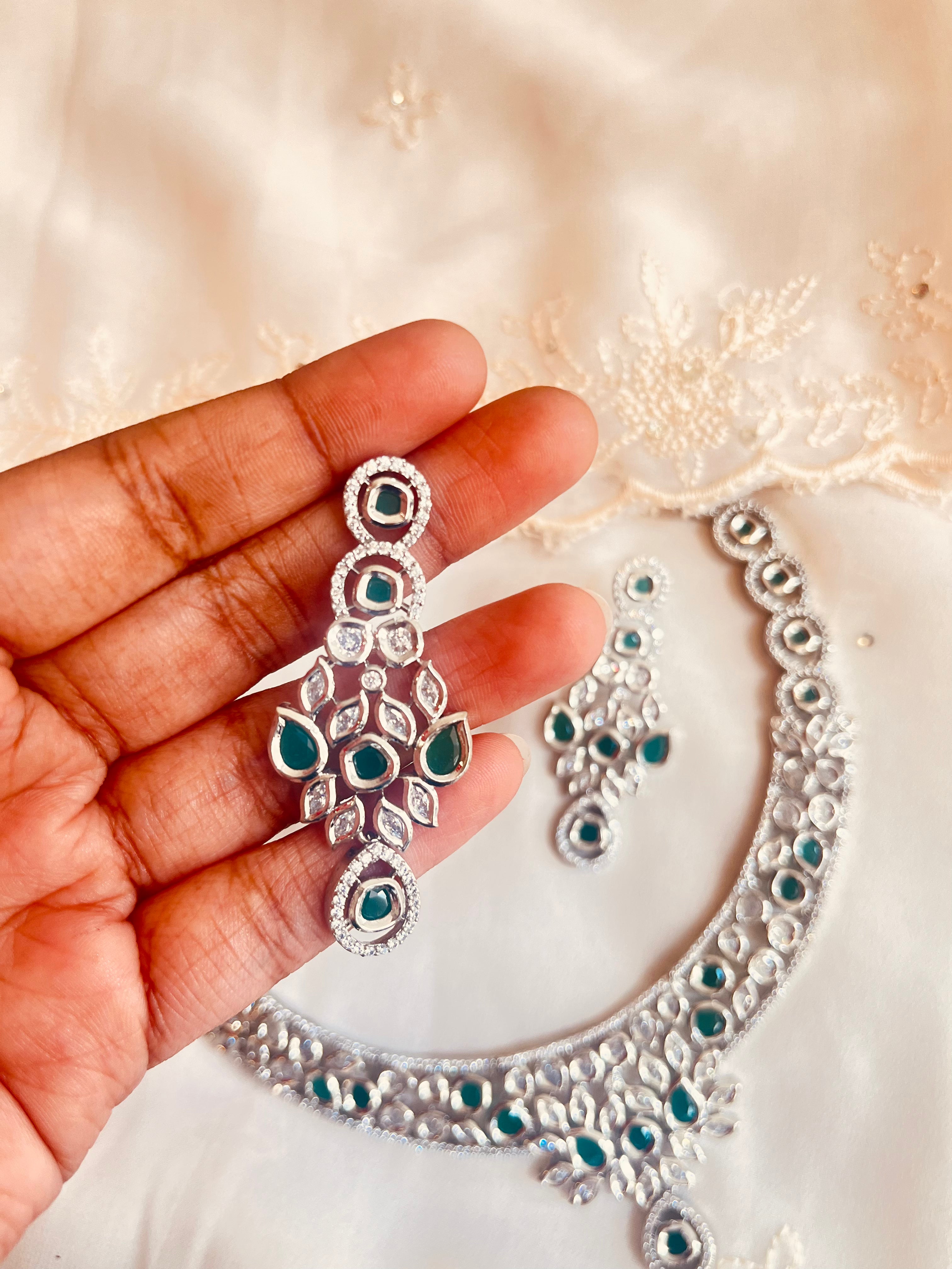 Emerald and Silver Choker Set