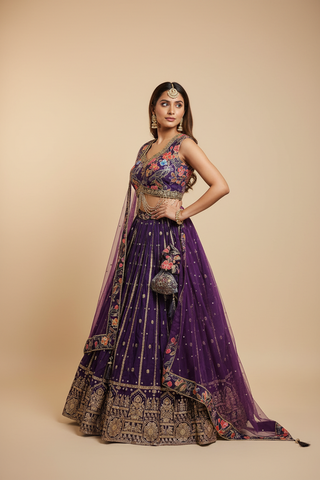 Pose 1 - Three quarter turn with dupatta