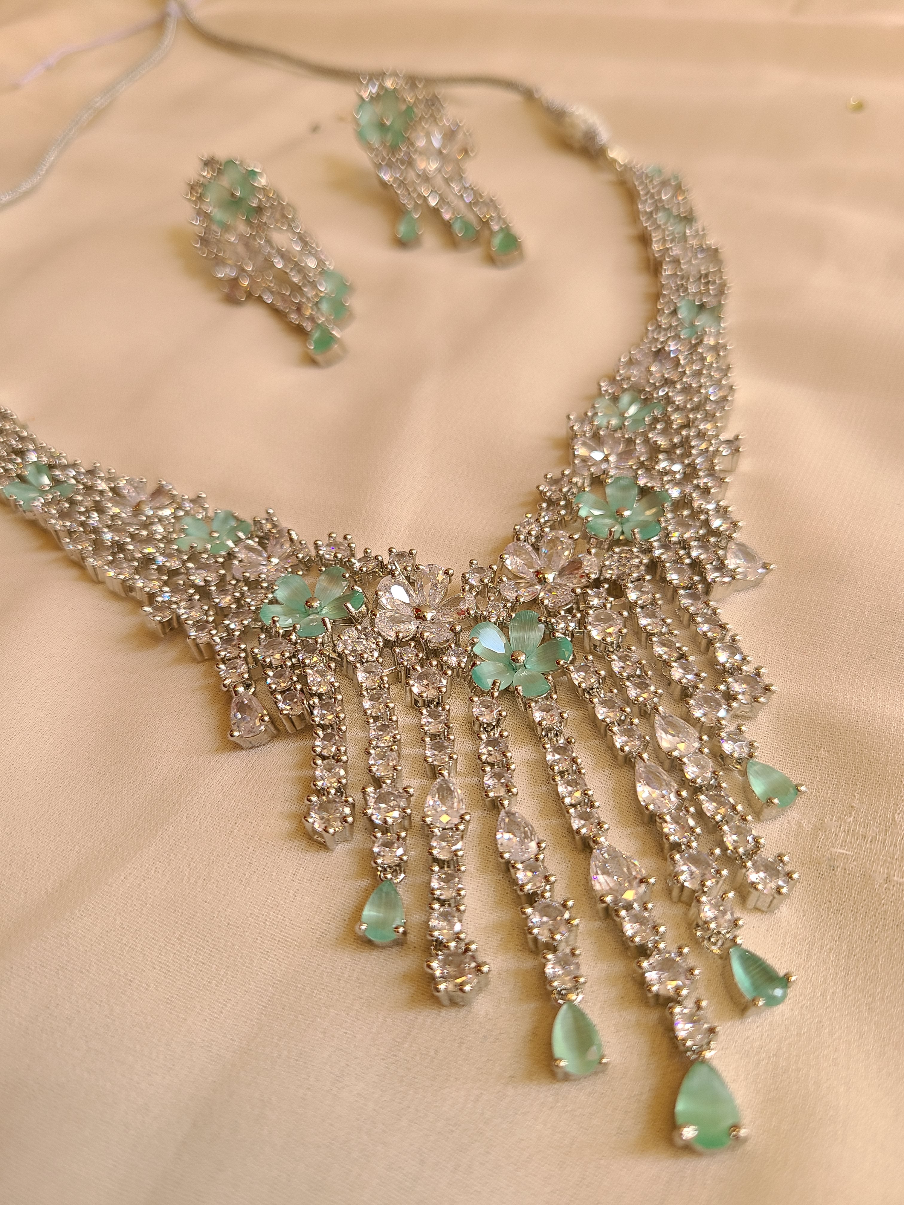 Sparkling Green Diamond Look Necklace Set