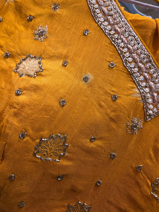 Mango Traditional Lenhenga