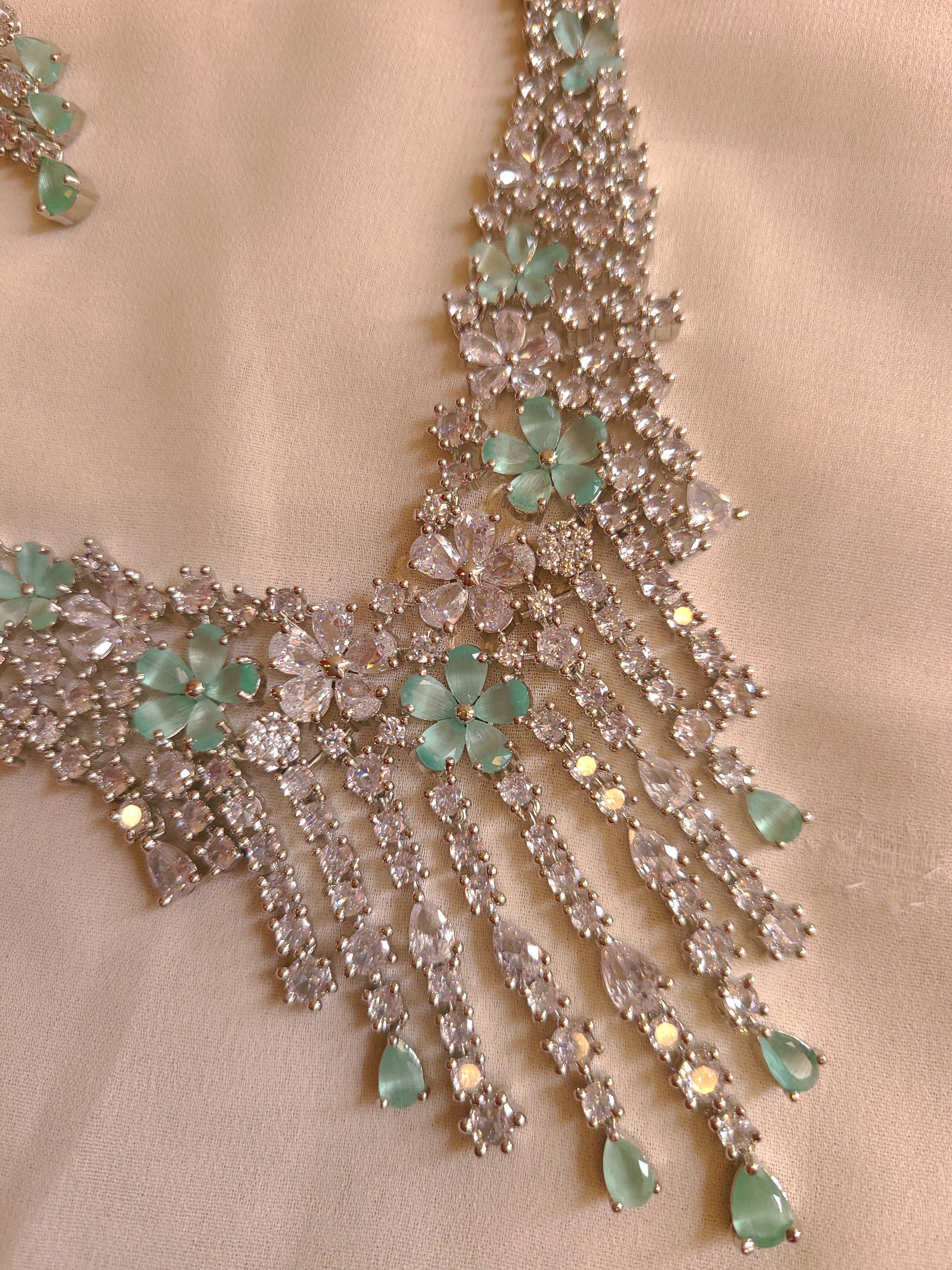 Sparkling Green Diamond Look Necklace Set
