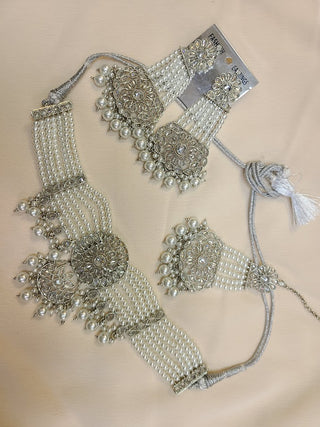 Pearl and crystal Choker set with maang tikka